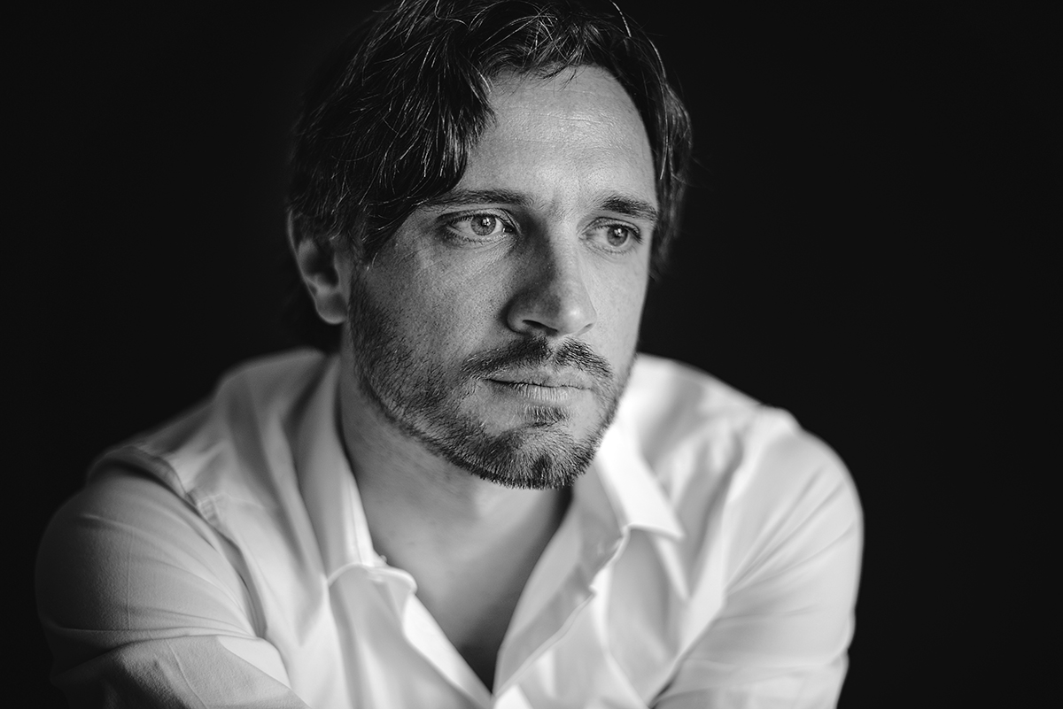 Crno beli portret Zlatana Vidovića iz kolekcije Budni Jelene Medić